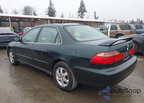 2000 Honda Accord 2.3 Se из США, поврежденный, VIN 1HGCG6695YA044682